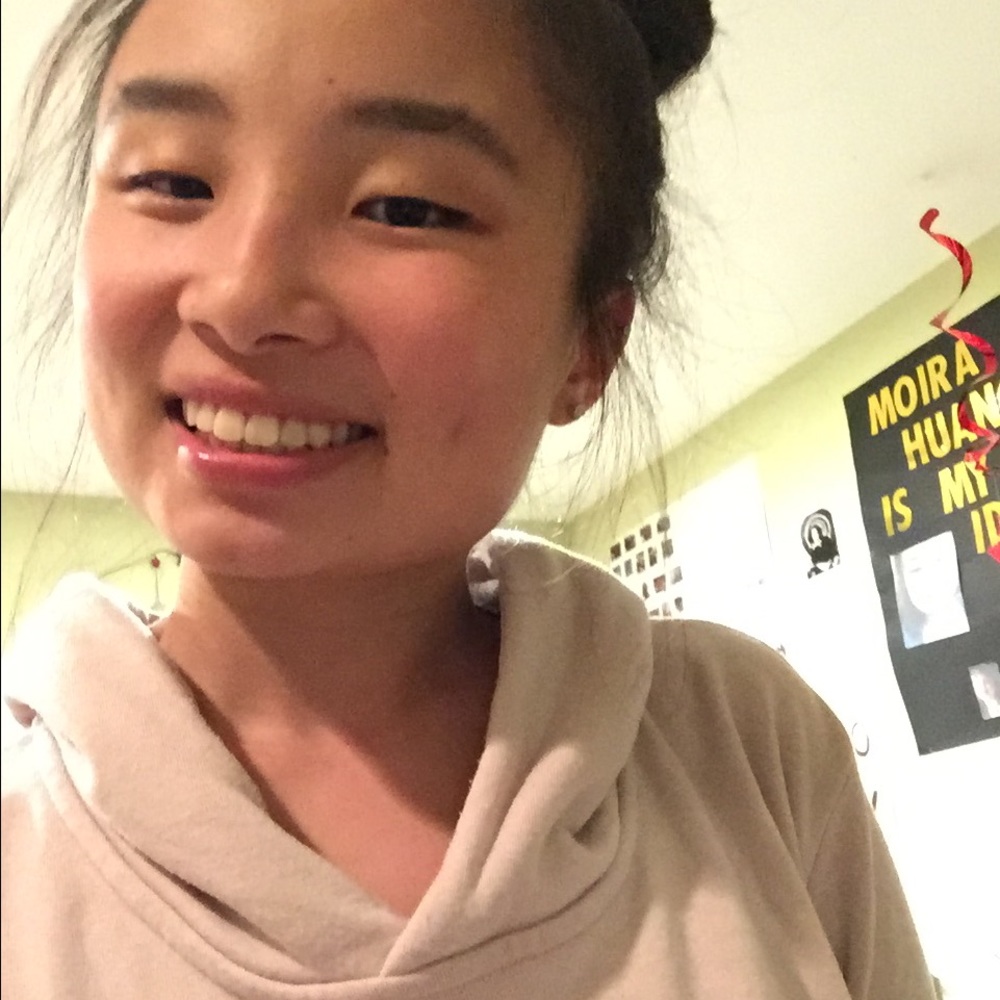 Meet your Posher, Moira