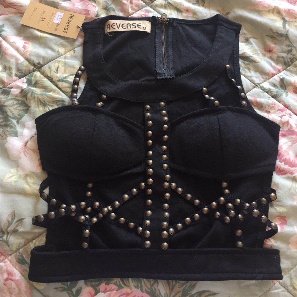 💥SOLD💥 Sexy Black crop top by Reverse