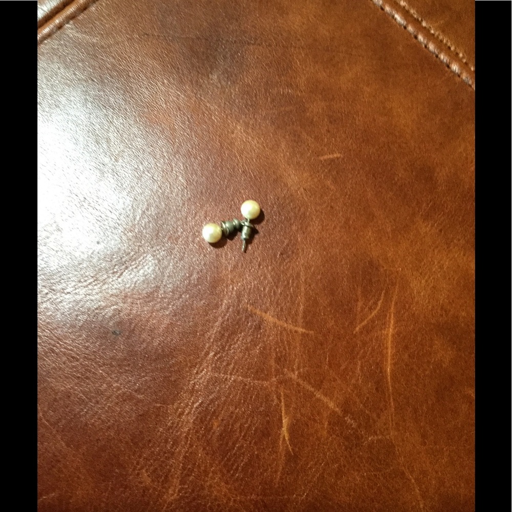 Pearl earrings