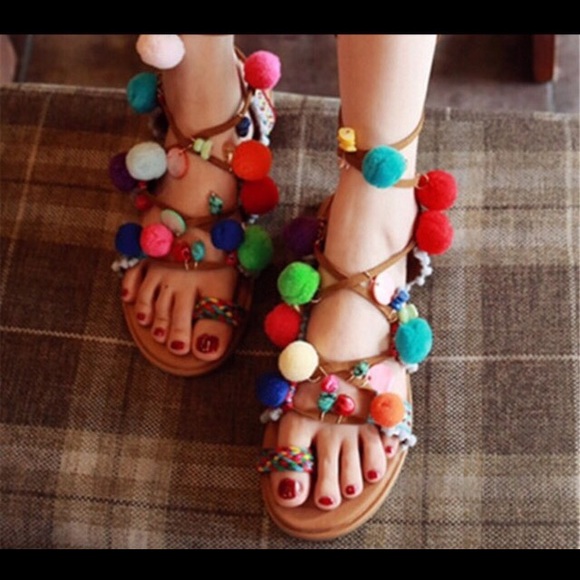 Women's Pom Pom Sandals - Picture 3 of 7