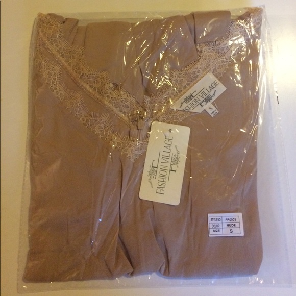 💕Pretty Romper💕 - Picture 4 of 5