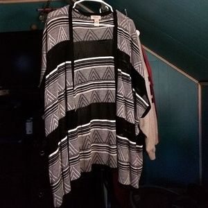 Black & White Cardigan *OPEN TO OFFERS*