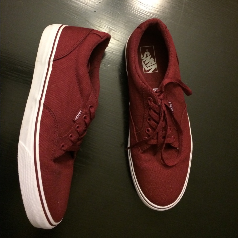 Men's maroon Vans size 11