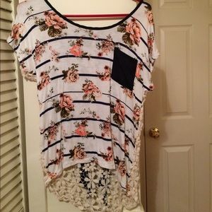 Never worn Rue21 tee