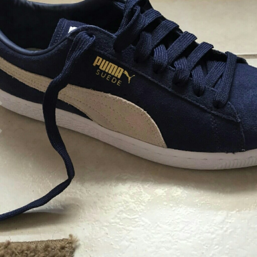 Womens blue seuad sneaker shoes size 5 6 7 halfs