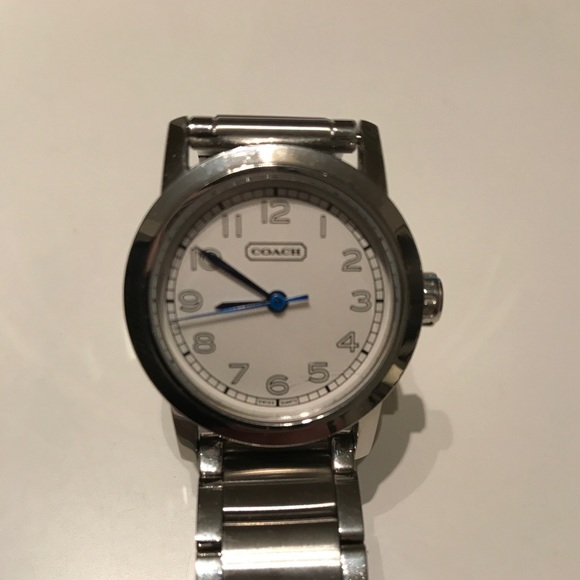Coach ladies watch - Picture 3 of 8