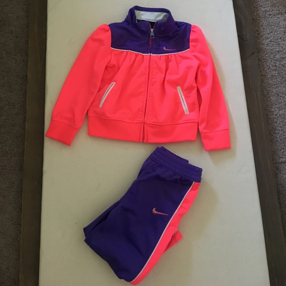 Nike kids sweatsuit