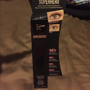 IT Superhero mascara