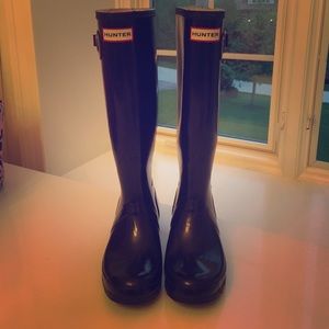 Size 7 Black Shiny Hunter Boots