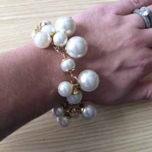 Daphne Pearl Bracelet