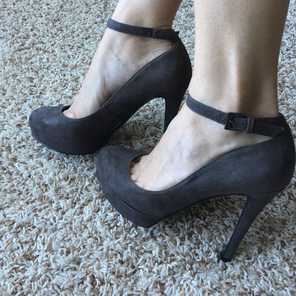 Like New Guess Heels