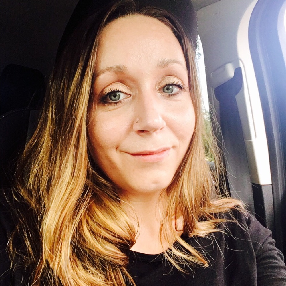 Meet your Posher, Danielle