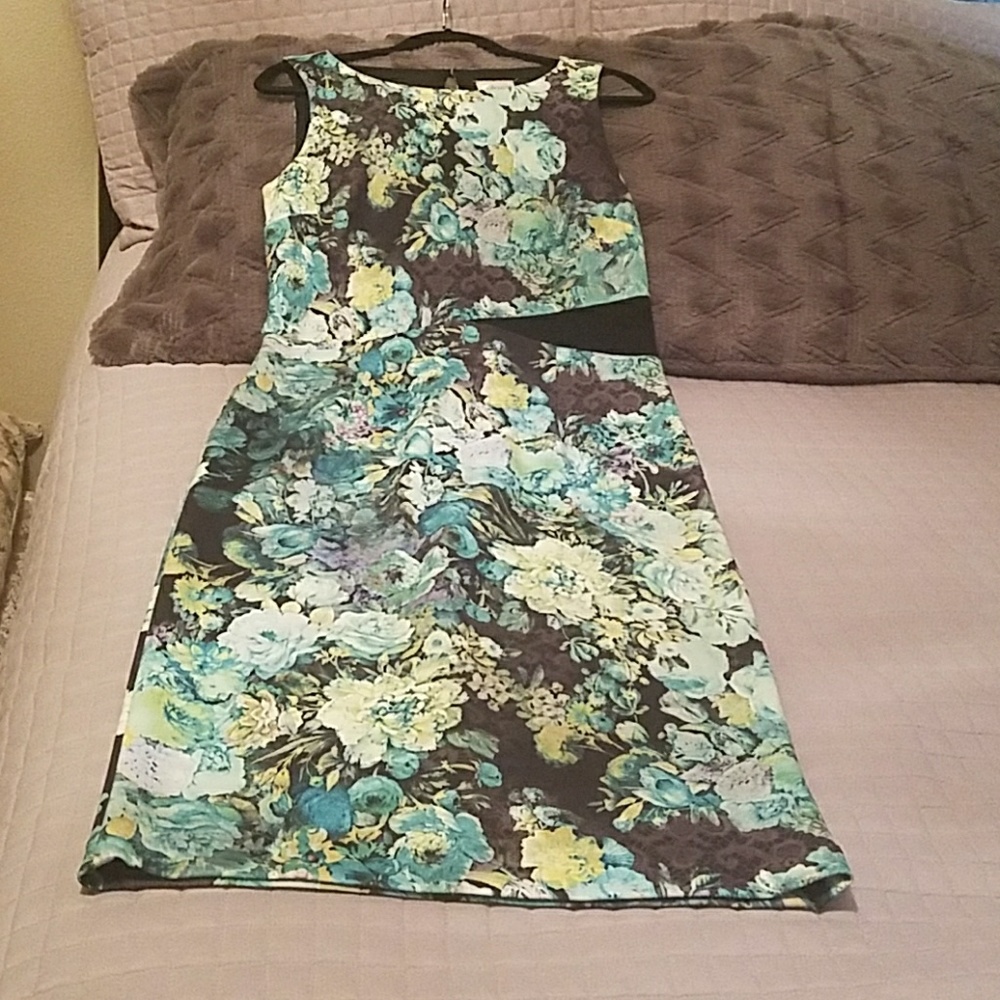 Eci Dress