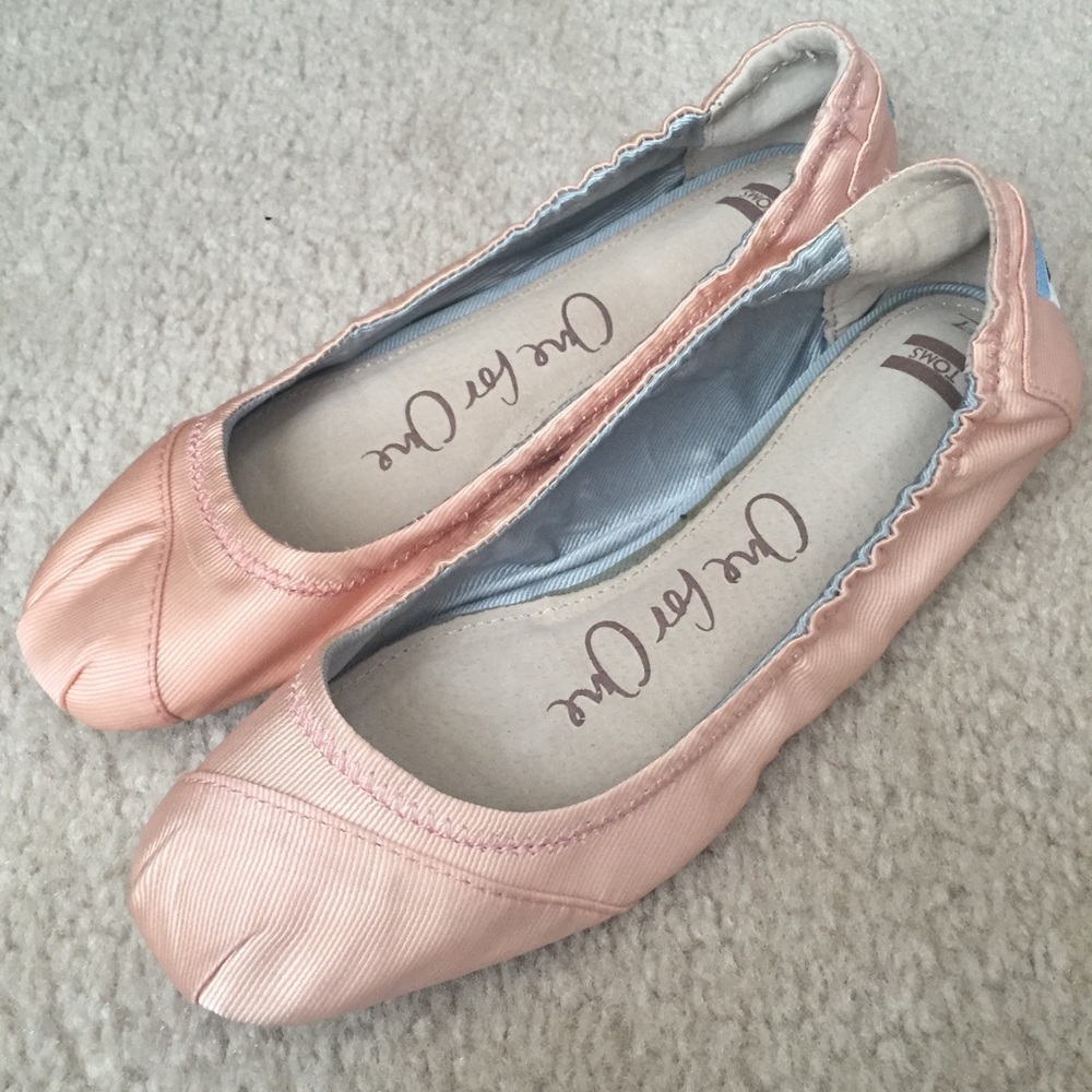 ❤️ Toms Ballet Flats size 7