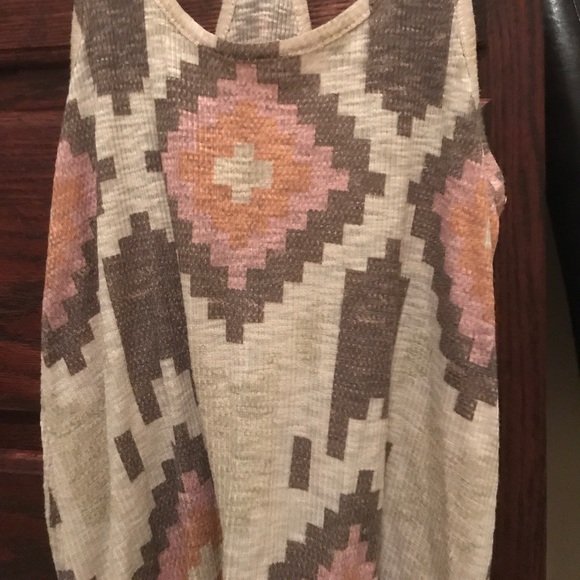 Like new Boutique Enti size small razor back - Picture 2 of 2