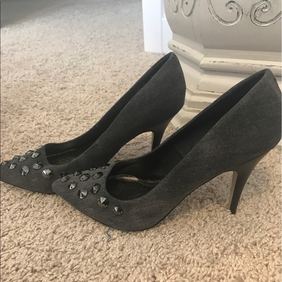 Heels - Picture 2 of 3