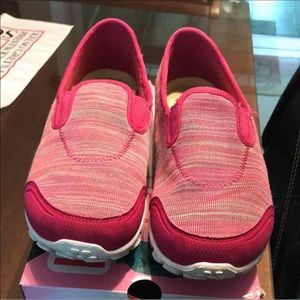 Skechers memory foam shoes