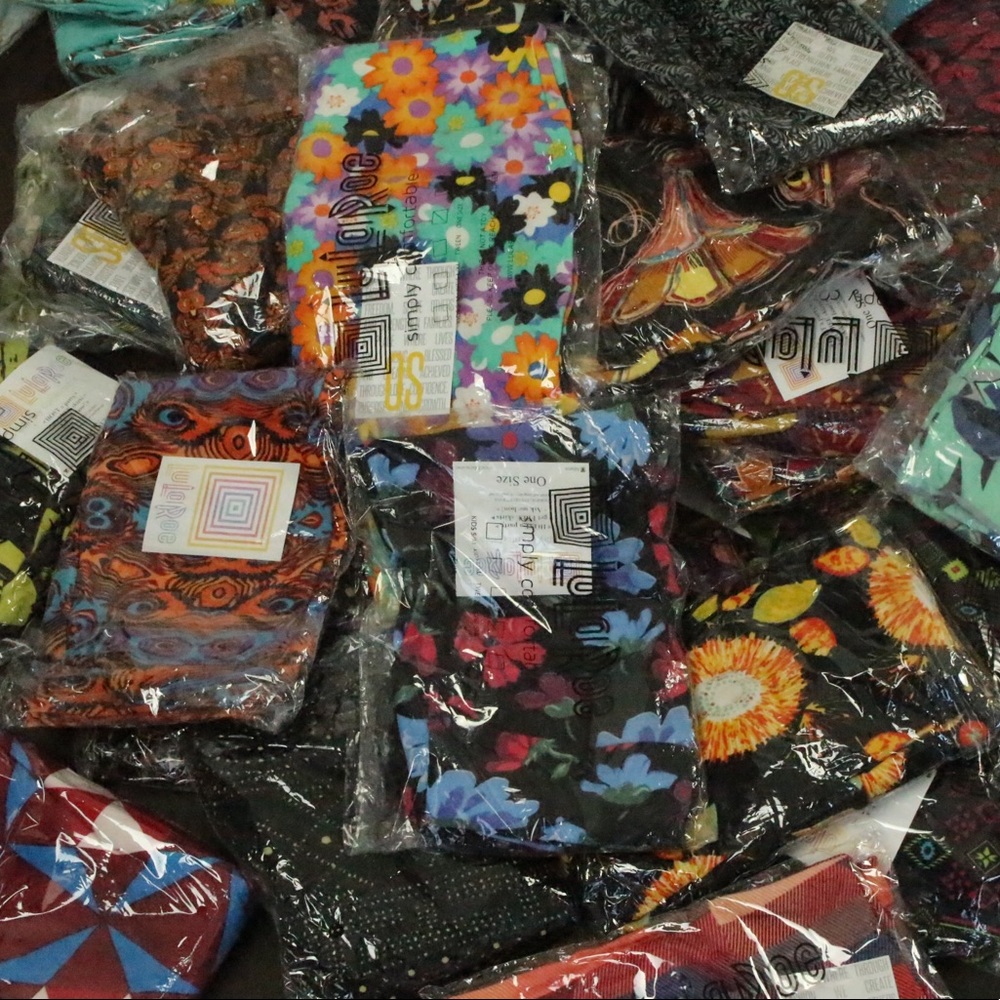 Mystery LuLaRoe Leggings - Picture 3 of 7