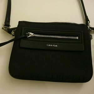 Calvin Klein Crossbody