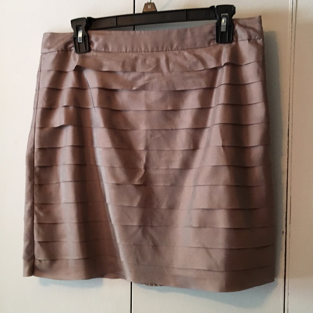 Loft Soft Pink Ruffled Skirt