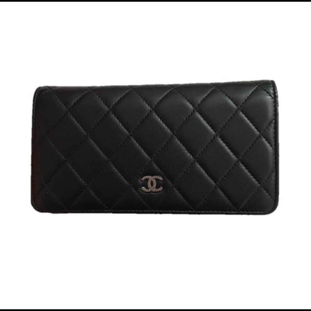 Chanel bifold wallet
