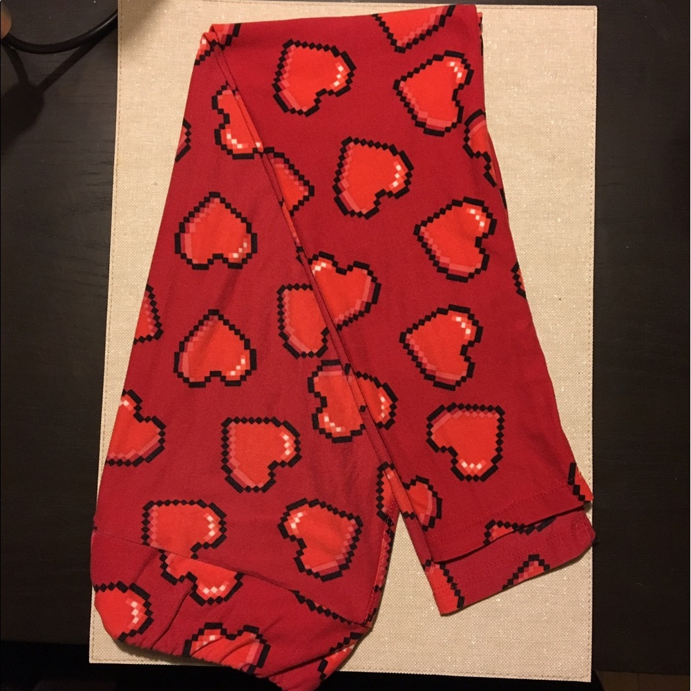 LuLa Roe o/s "Pixel Heart" leggings