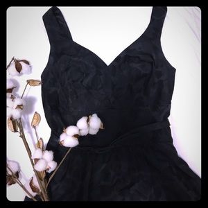 Like new White House Black Market Dress