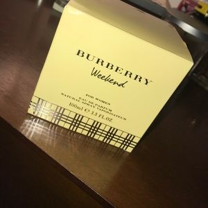Burberry Weekend Perfume for Woman