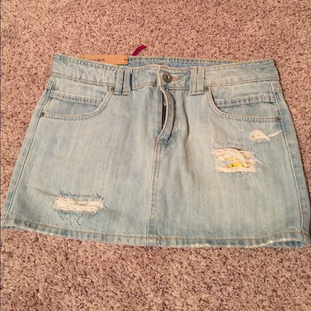 Denim skirt-new