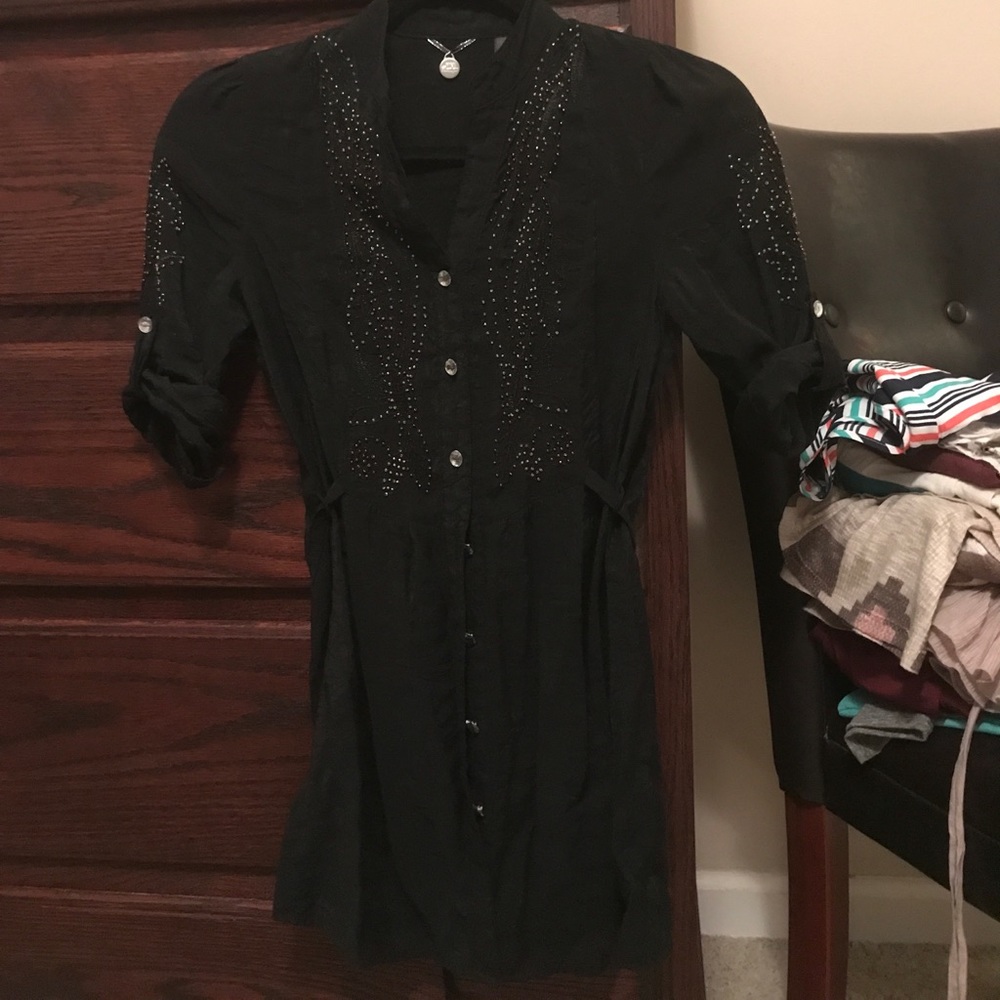 BKE BOUTIQUE quarter sleeve button up size xs