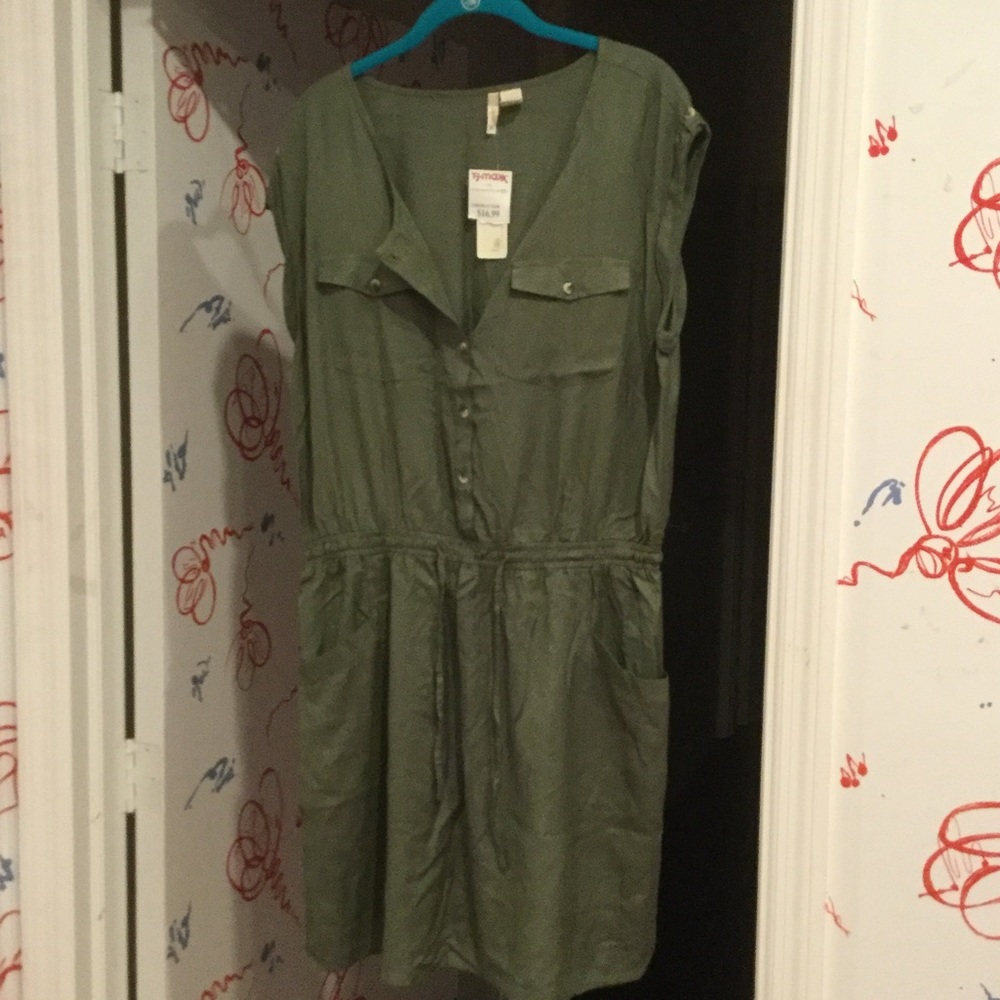 Green drawstring dress