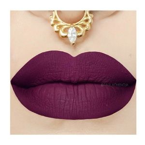 Royal matte lippie