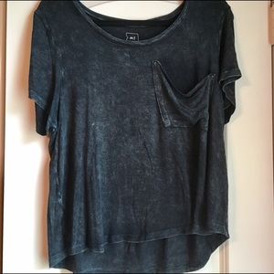 loose pocket tee
