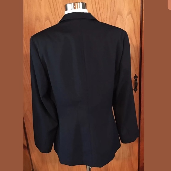 Sold - Picture 3 of 7