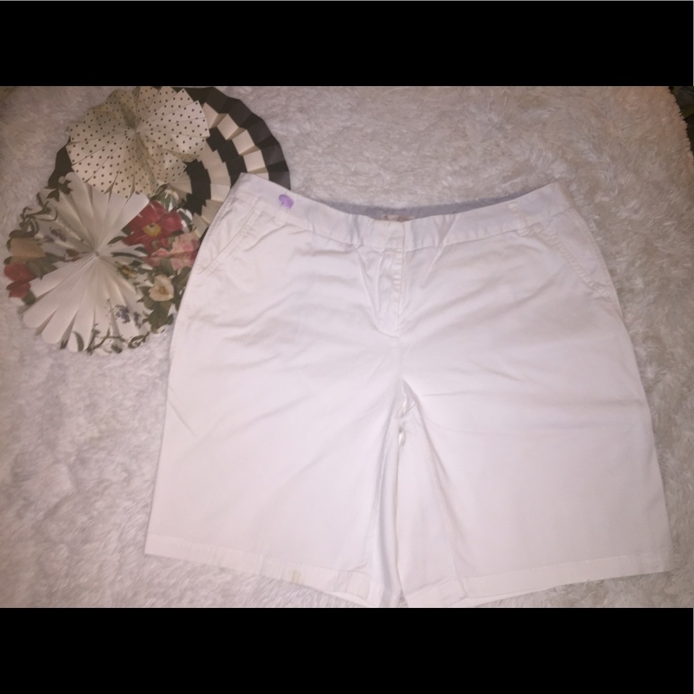 White Bermuda shorts