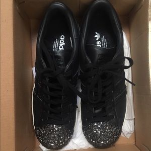 Brand New Adidas / Rhinestone Toe / Size 8.5