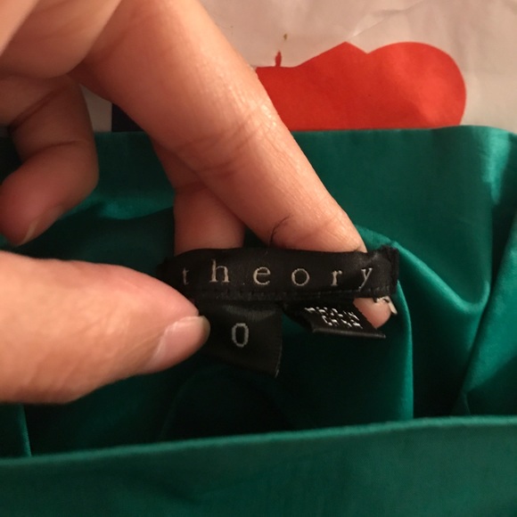 Green theory skirt with bow - Picture 5 of 6