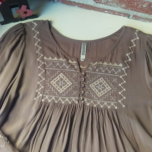 Mollo Rello Dresses & Skirts - Mollo Rello Bohemian Embroidered Dress