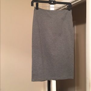 Grey stretchy skirt