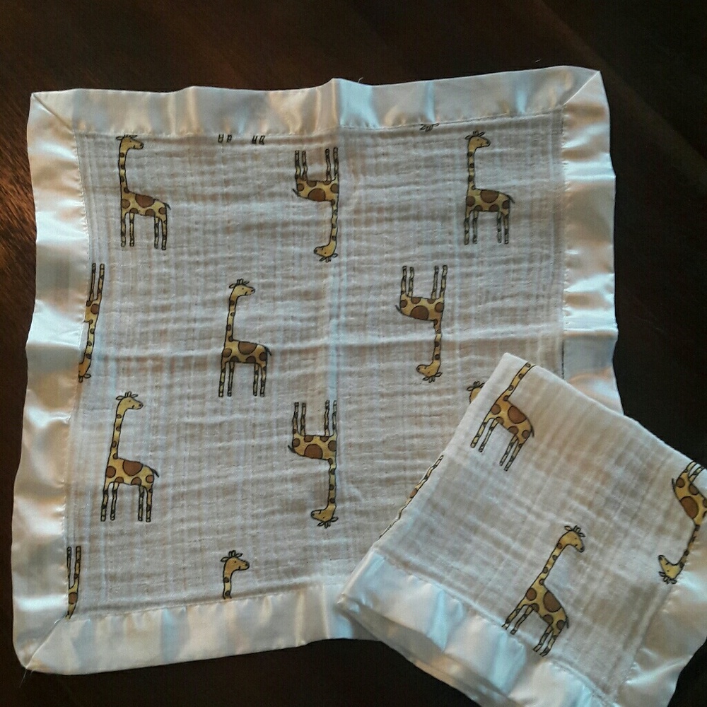 Aden & Anais Giraffe Baby Security Blanket Set (2)