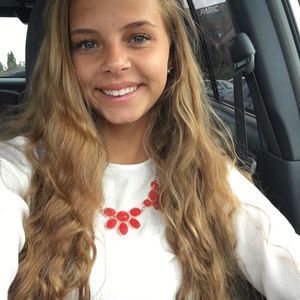 Meet your Posher, Karlie