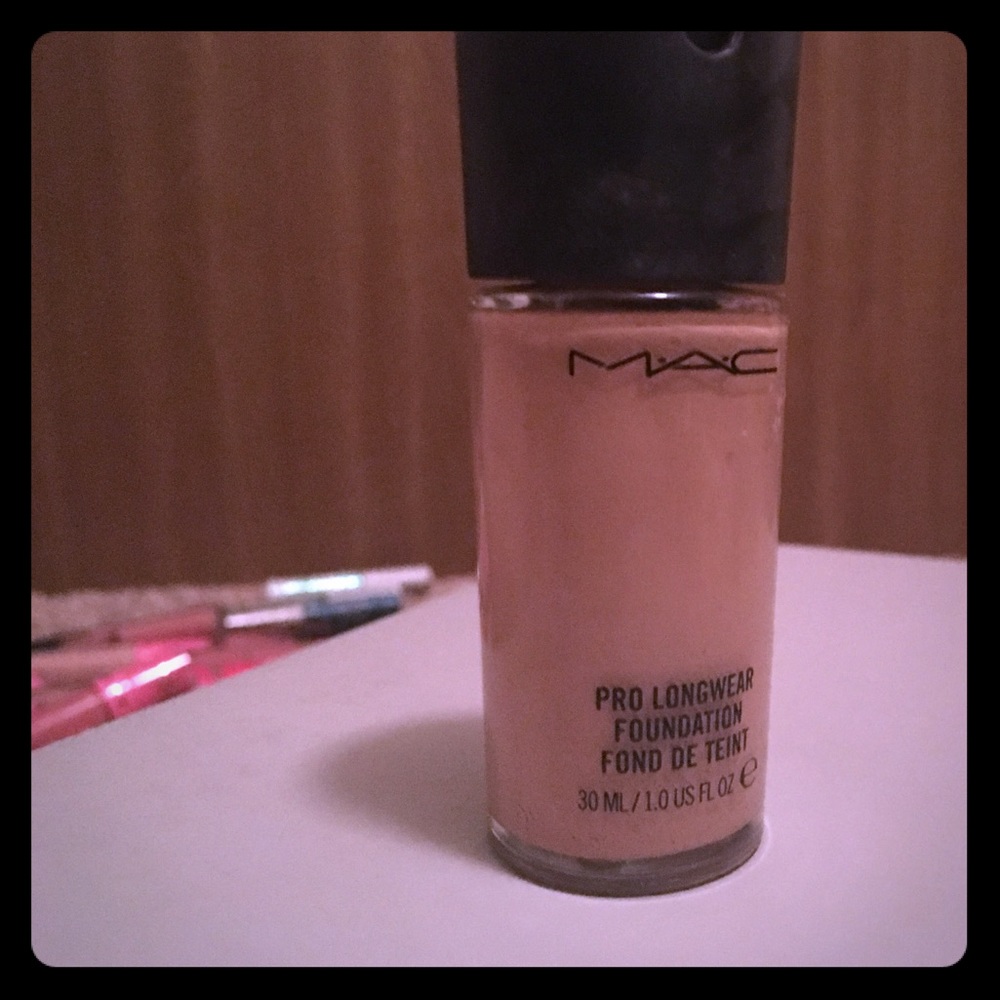 Mac foundation nw20