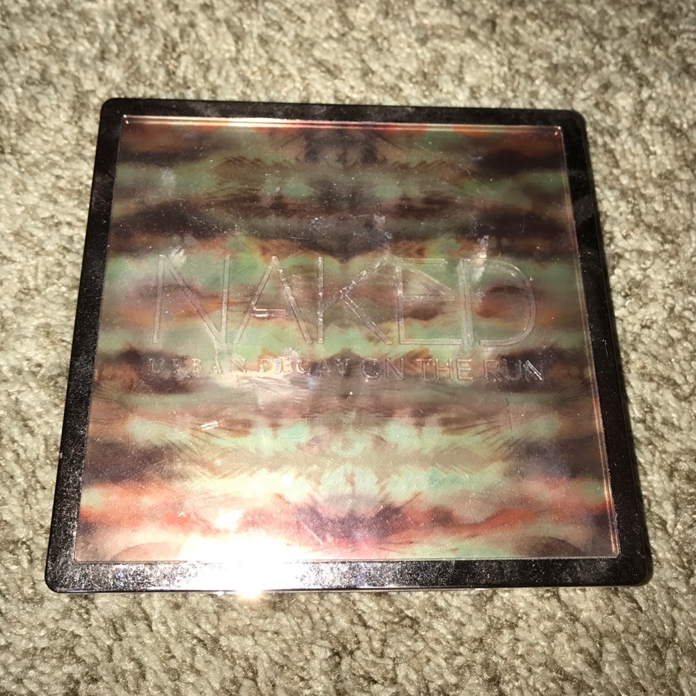 Urban Decay On The Run (colors only swatched)