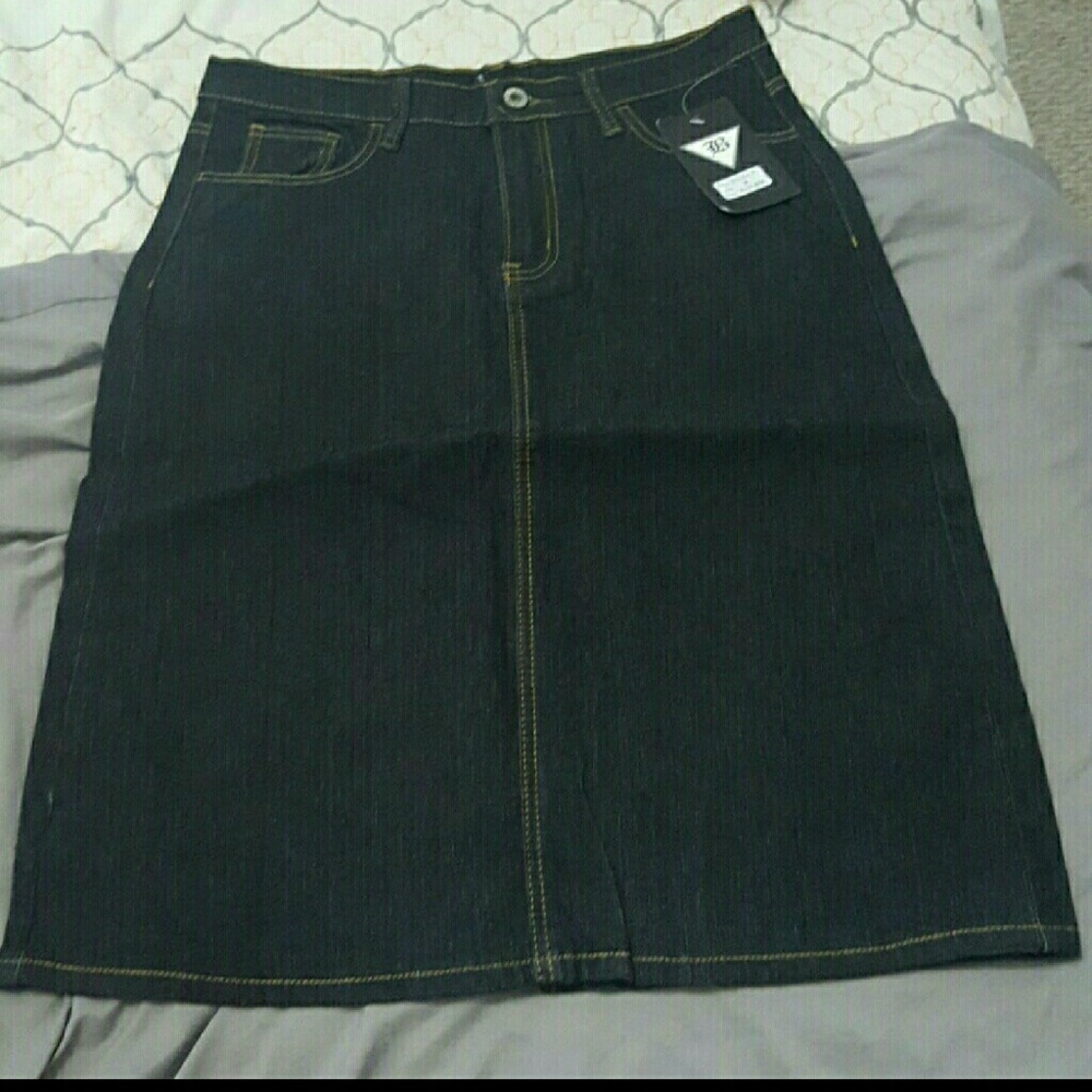 New denim skirt