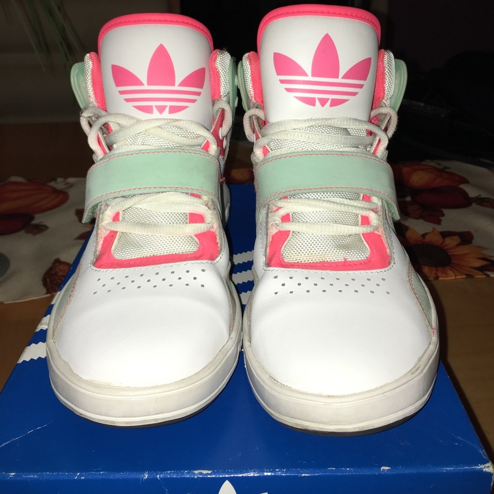 Girl's adidas size 6.5