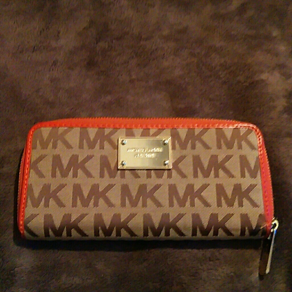 Michael Kors used wallet