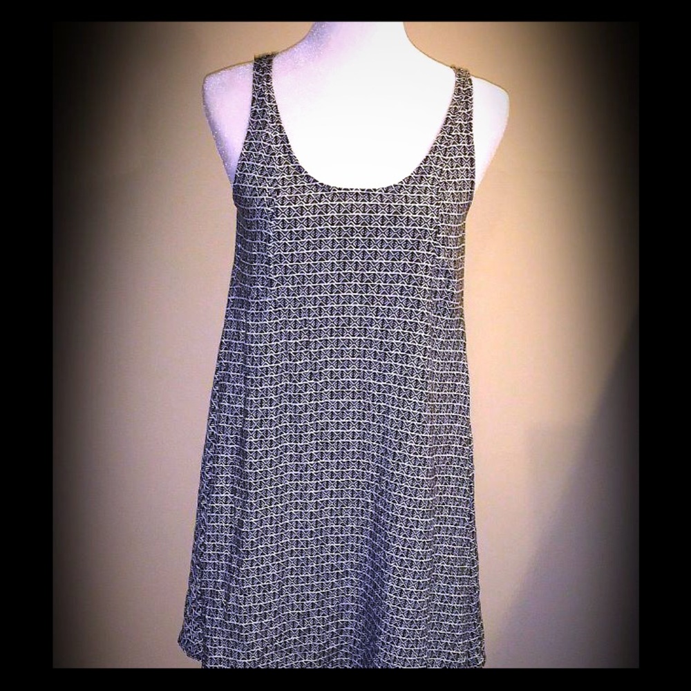 ❌SOLD❌NWOT Black & White Light wearing Dress