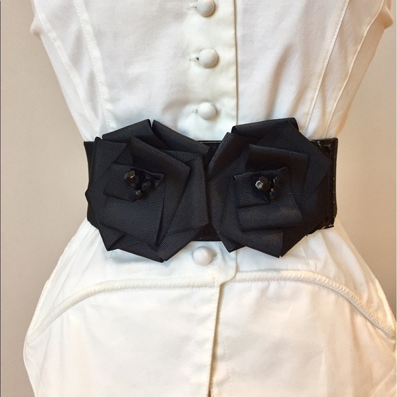 Accessories - NWOT Floral Corset Belt