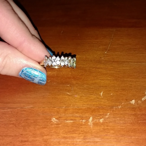 Beautiful ring!! - Picture 3 of 3