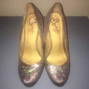 Seychelles Silver Heels